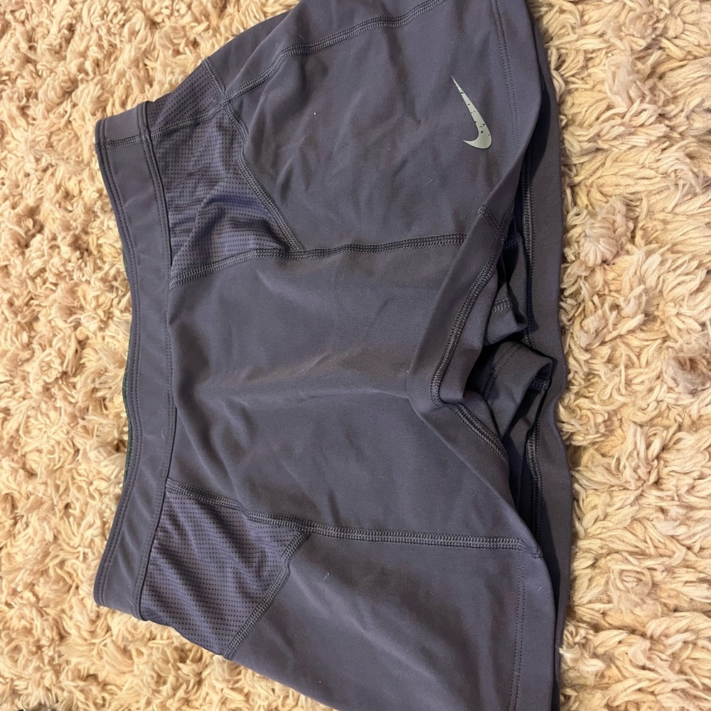 Nike Women's Purple Athletic skirt